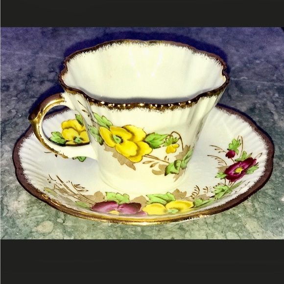 Vintage Salisbury PANSY Gold Trim Floral Teacup and Saucer Set - Picture 1 of 10